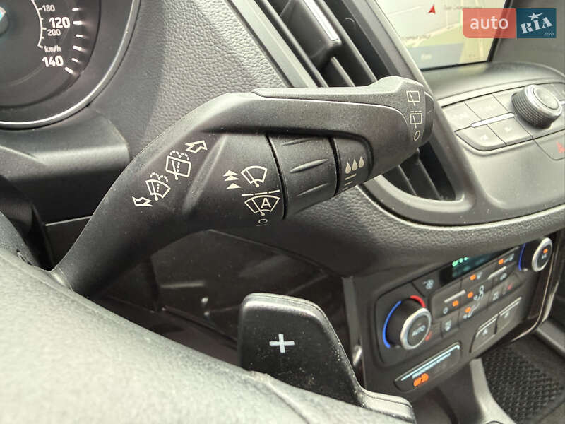 Позашляховик / Кросовер Ford Escape 2017 в Києві