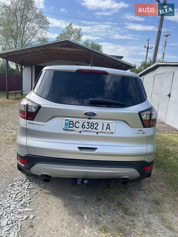 Внедорожник / Кроссовер Ford Escape 2017 в Самборе