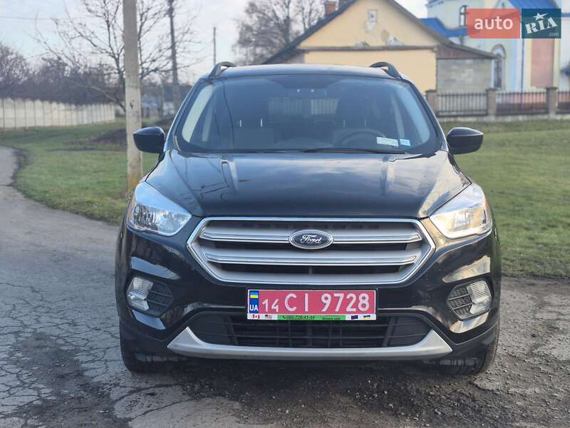 Внедорожник / Кроссовер Ford Escape 2018 в Дубно