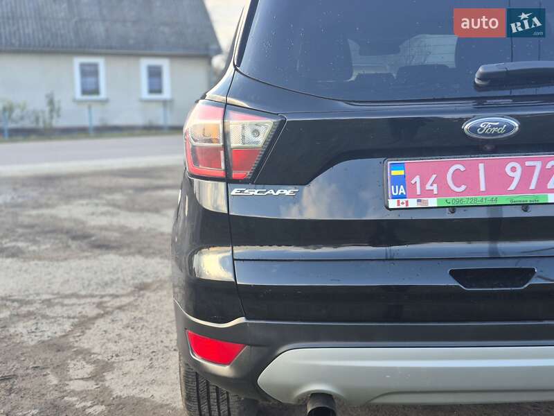 Внедорожник / Кроссовер Ford Escape 2018 в Дубно