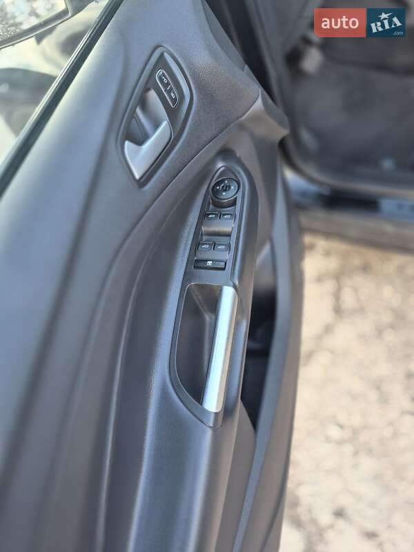 Внедорожник / Кроссовер Ford Escape 2018 в Дубно