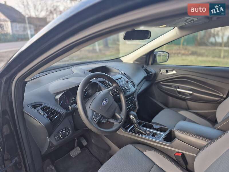 Внедорожник / Кроссовер Ford Escape 2018 в Дубно