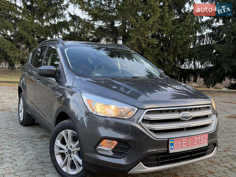 Внедорожник / Кроссовер Ford Escape 2017 в Дубно