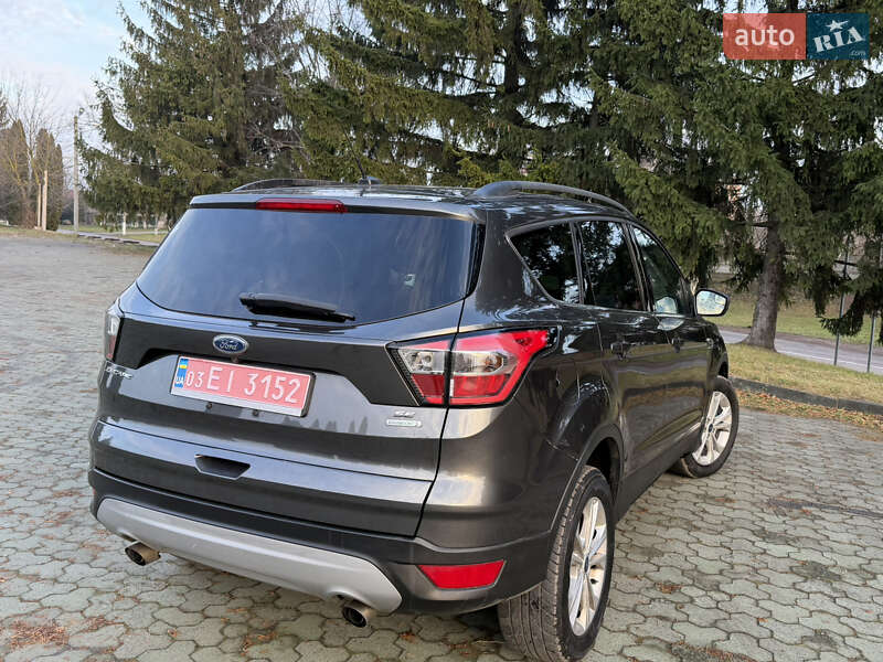 Внедорожник / Кроссовер Ford Escape 2017 в Дубно