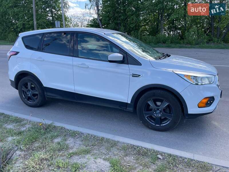 Внедорожник / Кроссовер Ford Escape 2016 в Хмельницком