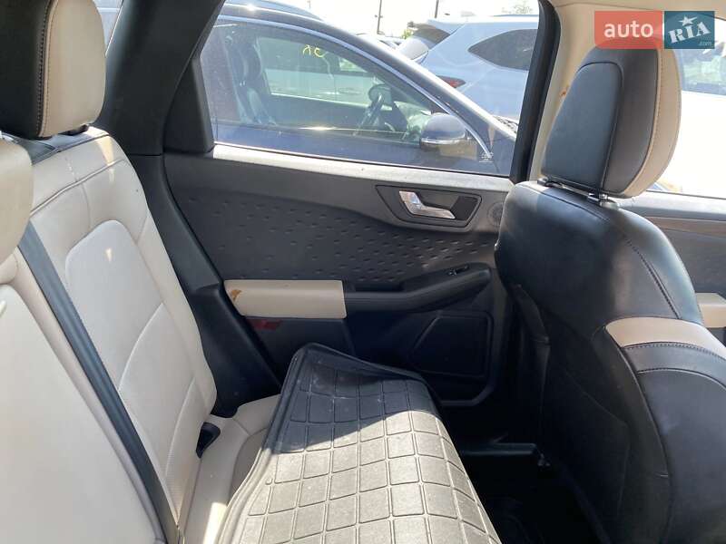 Внедорожник / Кроссовер Ford Escape 2019 в Львове