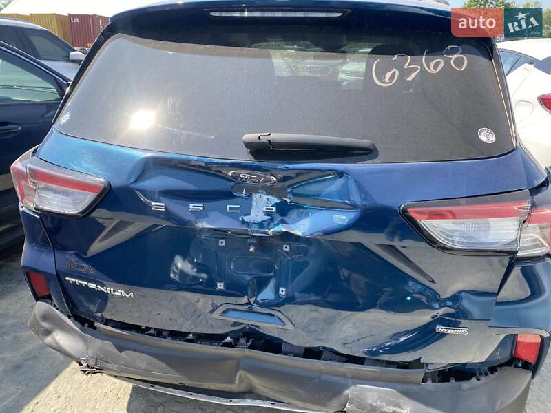 Внедорожник / Кроссовер Ford Escape 2019 в Львове