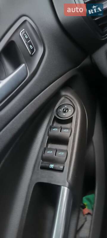 Позашляховик / Кросовер Ford Escape 2016 в Львові фото 50 Позашляховик / Кросовер Ford Escape 2016 в Львові