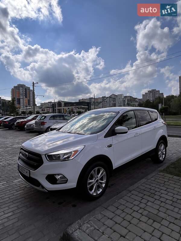 Внедорожник / Кроссовер Ford Escape 2017 в Львове