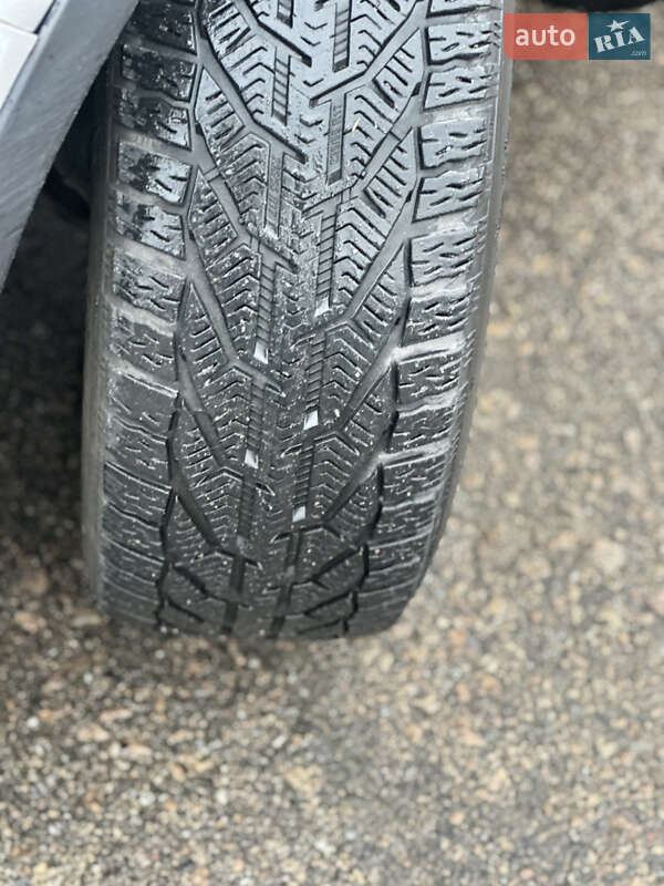 Внедорожник / Кроссовер Ford Escape 2016 в Киеве