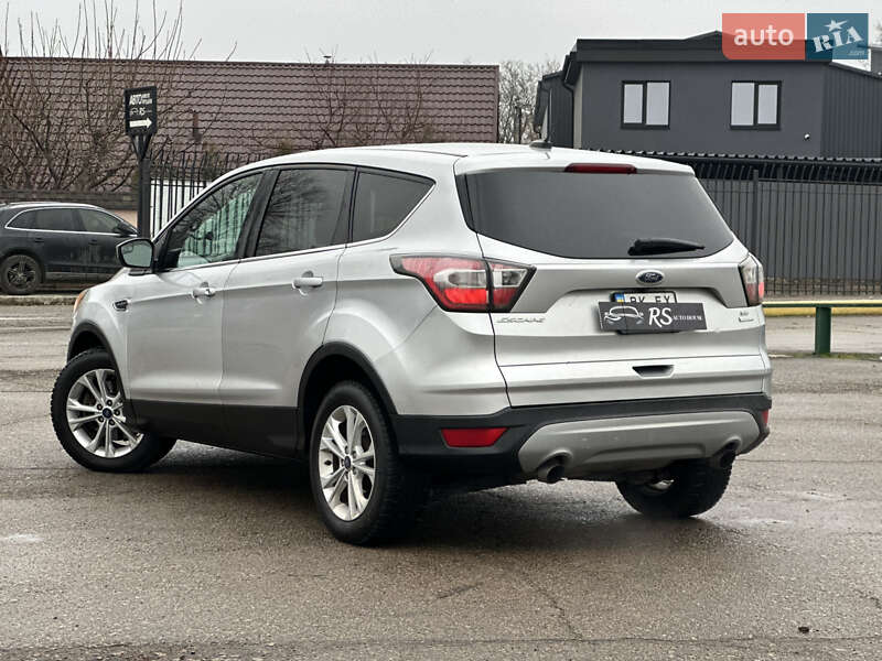 Внедорожник / Кроссовер Ford Escape 2016 в Киеве