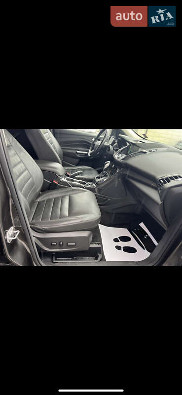 Внедорожник / Кроссовер Ford Escape 2015 в Ивано-Франковске