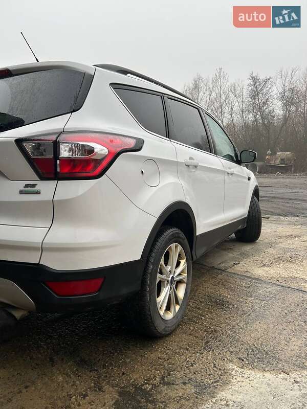 Позашляховик / Кросовер Ford Escape 2018 в Хмельницькому