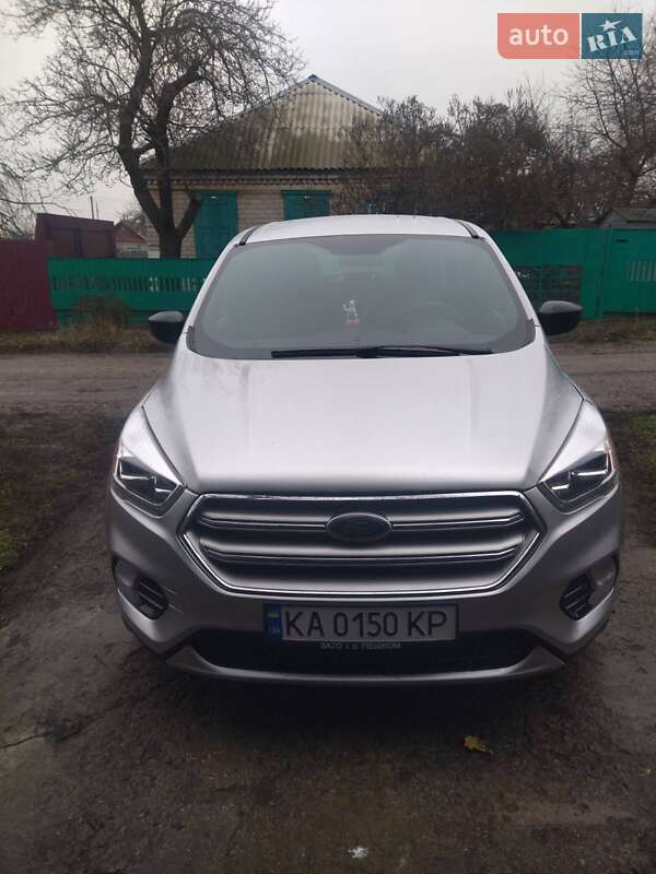 Внедорожник / Кроссовер Ford Escape 2017 в Лозовой