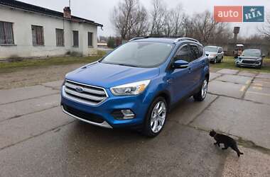 Внедорожник / Кроссовер Ford Escape 2017 в Стрые
