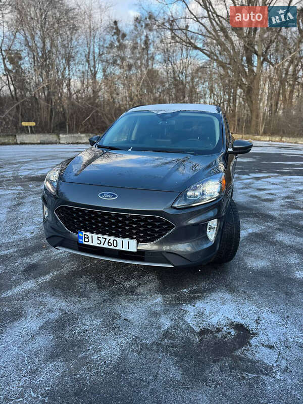Позашляховик / Кросовер Ford Escape 2020 в Полтаві