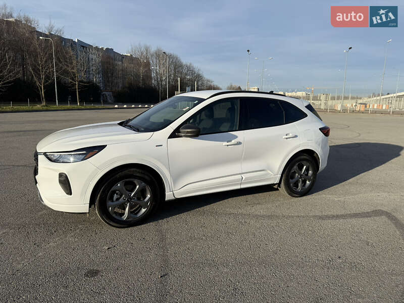 Внедорожник / Кроссовер Ford Escape 2023 в Львове