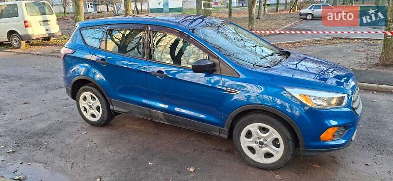 Позашляховик / Кросовер Ford Escape 2017 в Харкові