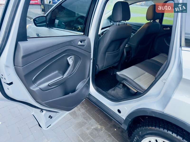 Внедорожник / Кроссовер Ford Escape 2014 в Лубнах