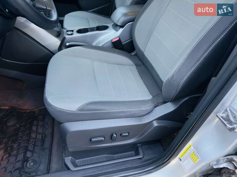 Внедорожник / Кроссовер Ford Escape 2014 в Лубнах