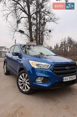 Внедорожник / Кроссовер Ford Escape 2016 в Харькове