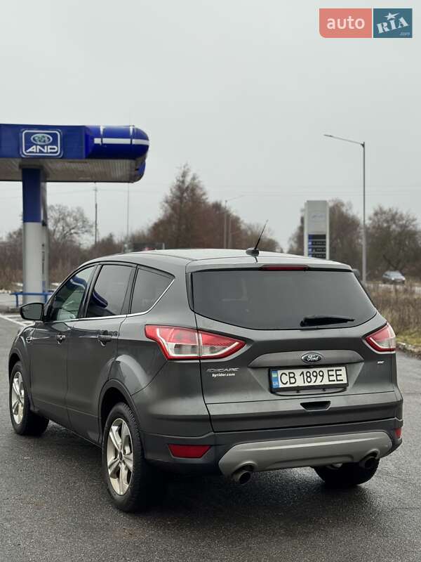 Внедорожник / Кроссовер Ford Escape 2015 в Мене