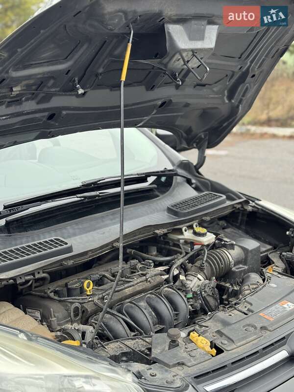 Внедорожник / Кроссовер Ford Escape 2015 в Мене