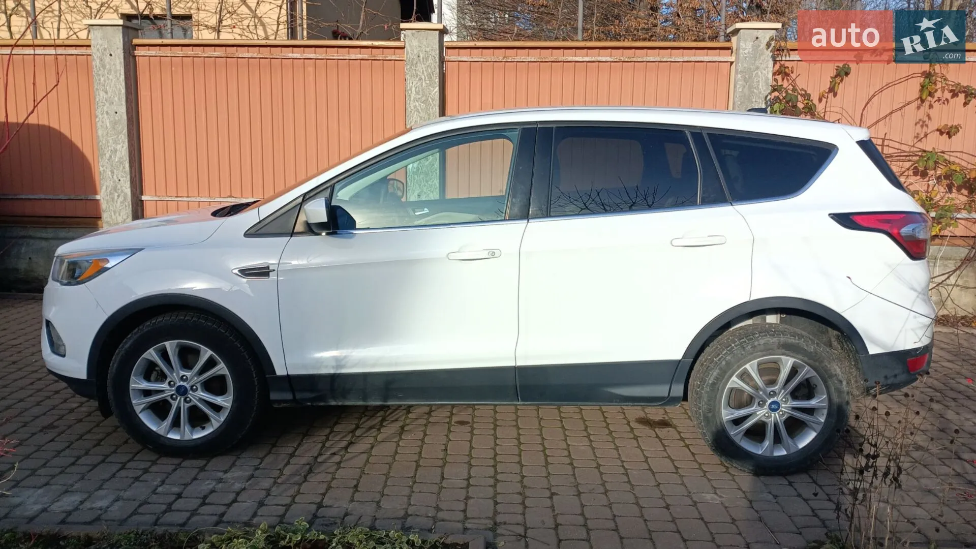 2017 Ford Escape - мініатюра 2