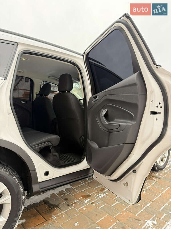 Позашляховик / Кросовер Ford Escape 2017 в Чернігові