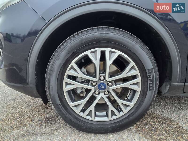 Позашляховик / Кросовер Ford Escape 2021 в Дніпрі