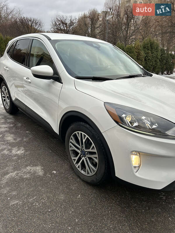 Позашляховик / Кросовер Ford Escape 2022 в Києві