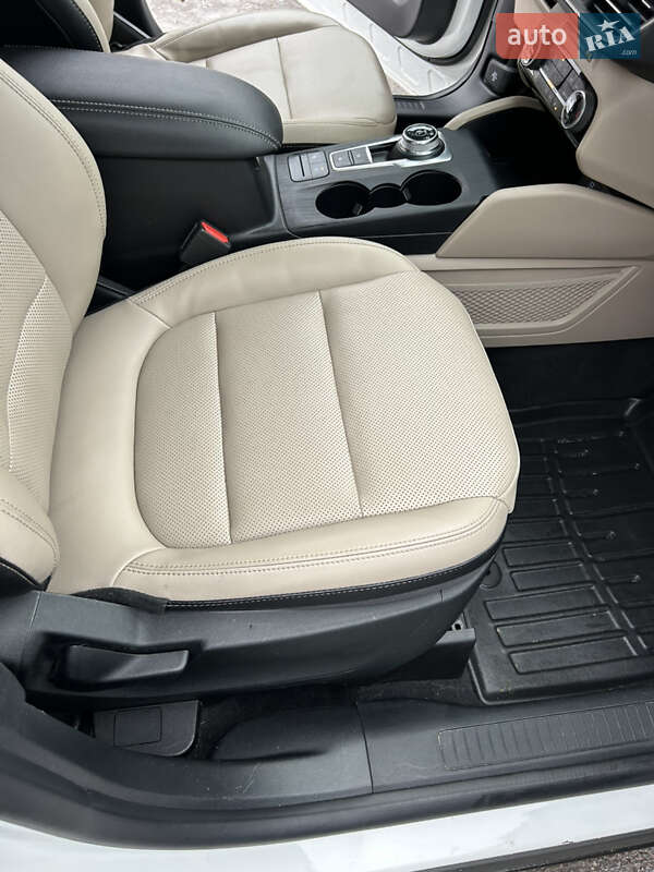 Позашляховик / Кросовер Ford Escape 2022 в Києві