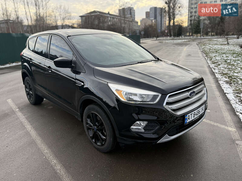 Внедорожник / Кроссовер Ford Escape 2019 в Ивано-Франковске