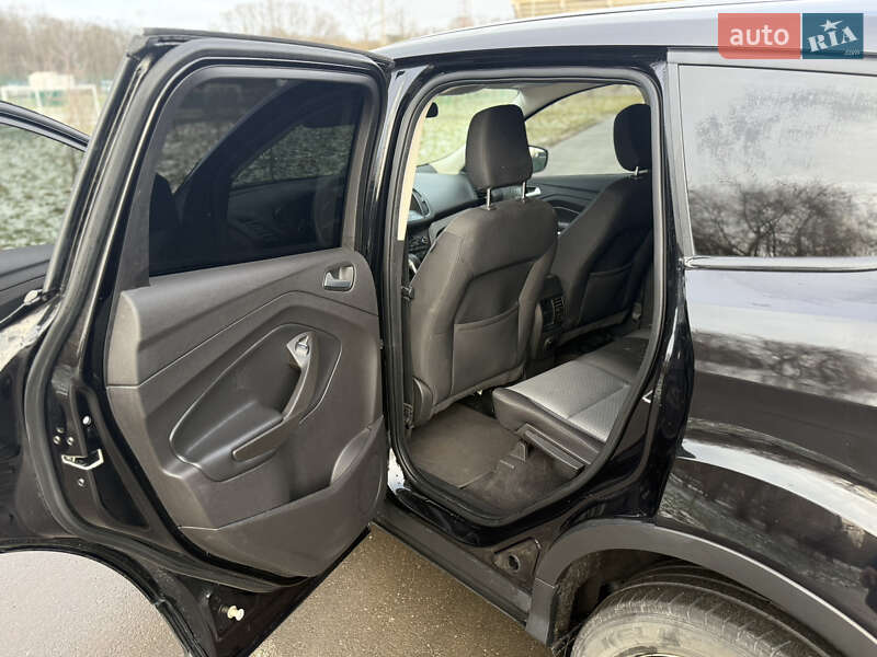 Внедорожник / Кроссовер Ford Escape 2019 в Ивано-Франковске