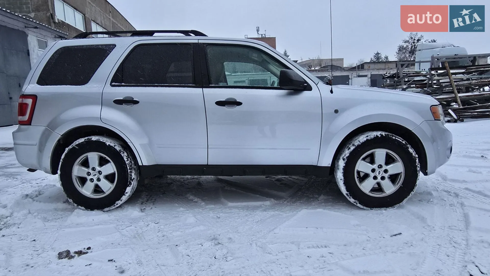 2010 Ford Escape - мініатюра 5