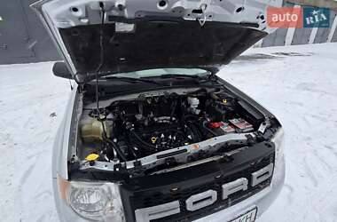 Позашляховик / Кросовер Ford Escape 2010 в Харкові