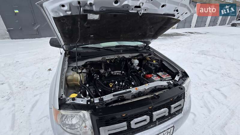 Позашляховик / Кросовер Ford Escape 2010 в Харкові
