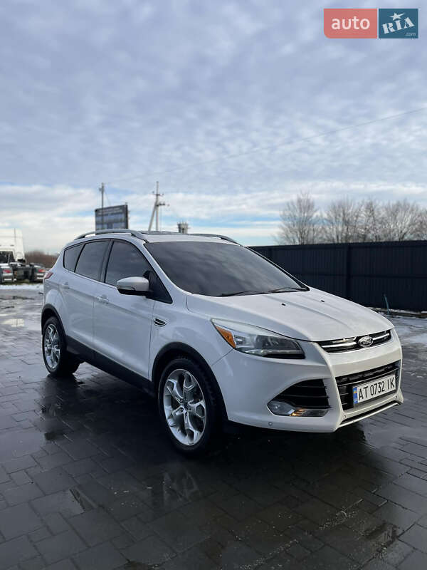 Внедорожник / Кроссовер Ford Escape 2015 в Рожнятове