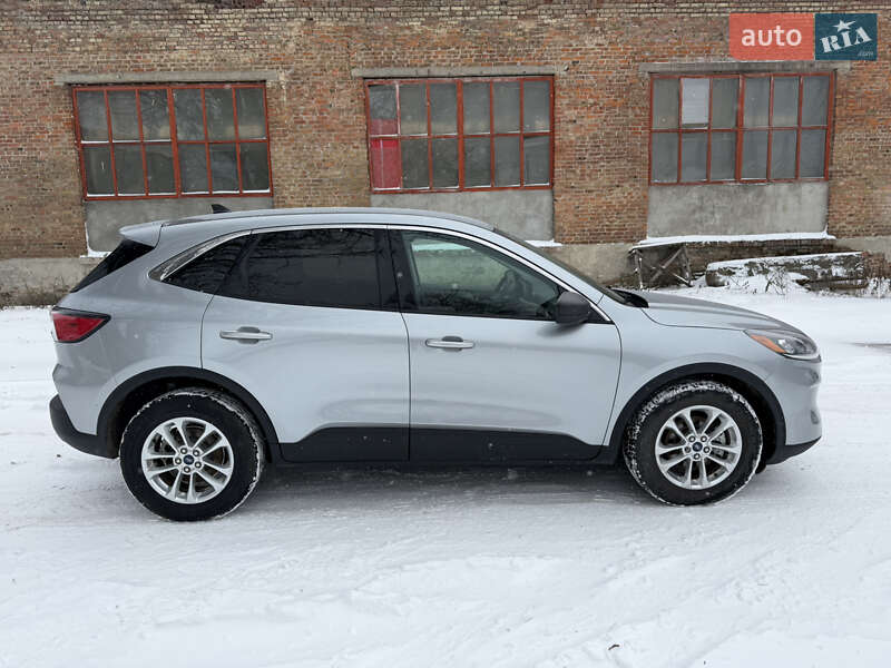 Позашляховик / Кросовер Ford Escape 2022 в Черкасах