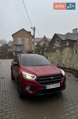 Позашляховик / Кросовер Ford Escape 2017 в Чернівцях