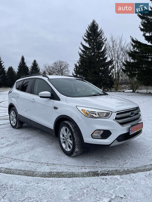 Позашляховик / Кросовер Ford Escape 2016 в Дубні