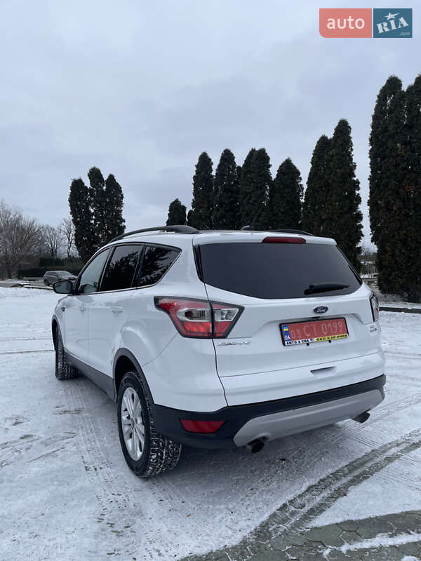 Позашляховик / Кросовер Ford Escape 2016 в Дубні