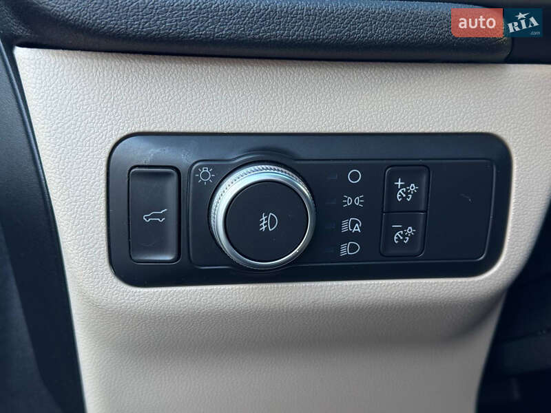 Внедорожник / Кроссовер Ford Escape 2019 в Летичеве