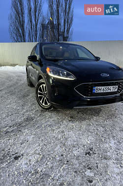 Внедорожник / Кроссовер Ford Escape 2020 в Киеве