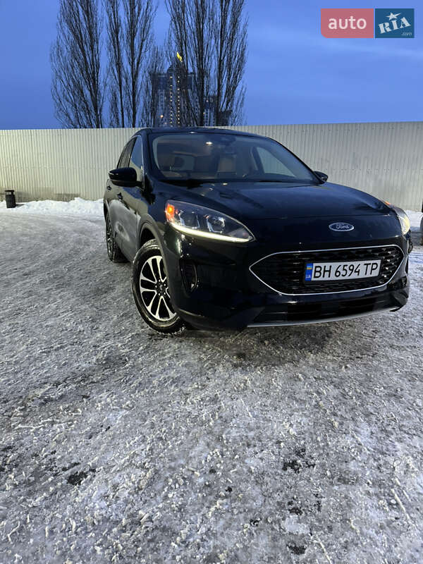 Позашляховик / Кросовер Ford Escape 2020 в Києві