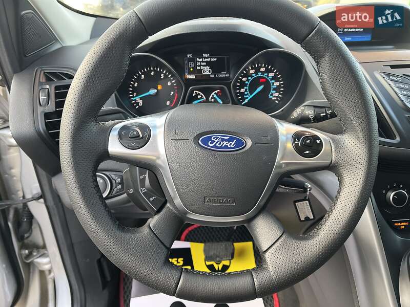 Позашляховик / Кросовер Ford Escape 2016 в Івано-Франківську