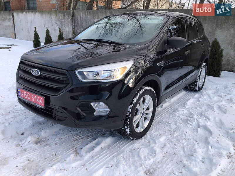 Позашляховик / Кросовер Ford Escape 2017 в Рівному