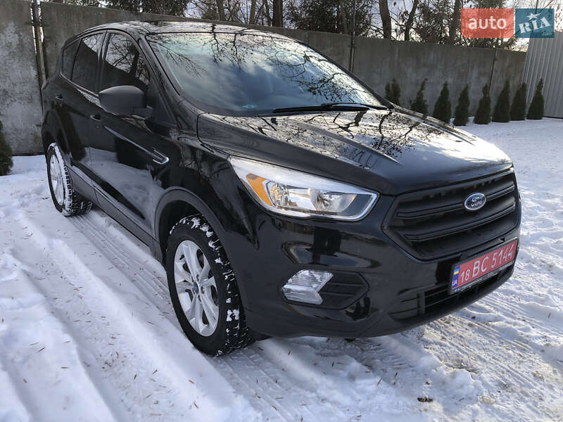 Позашляховик / Кросовер Ford Escape 2017 в Рівному