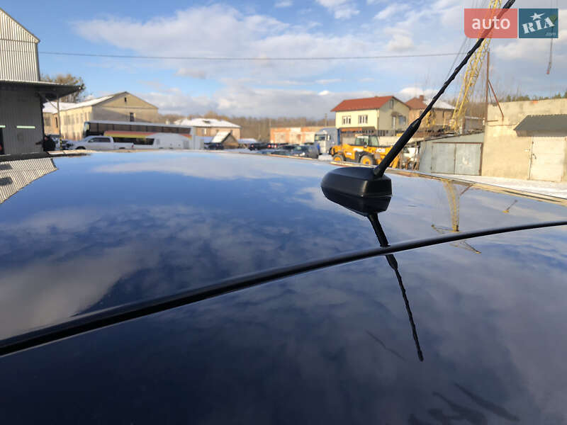 Позашляховик / Кросовер Ford Escape 2017 в Рівному