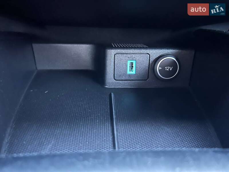 Позашляховик / Кросовер Ford Escape 2020 в Коломиї